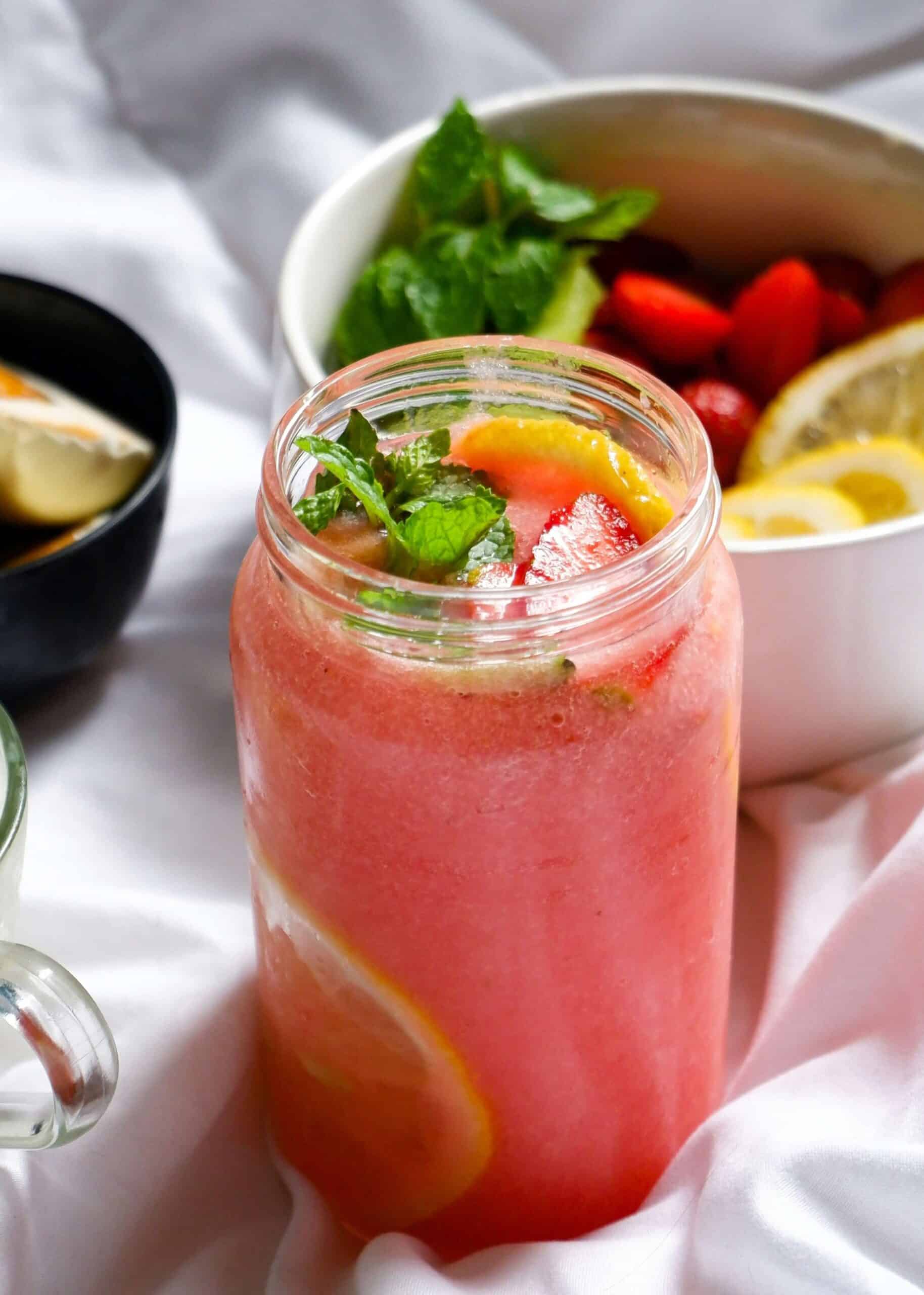 Fresh natural juice called "naturales" in Costa Rica